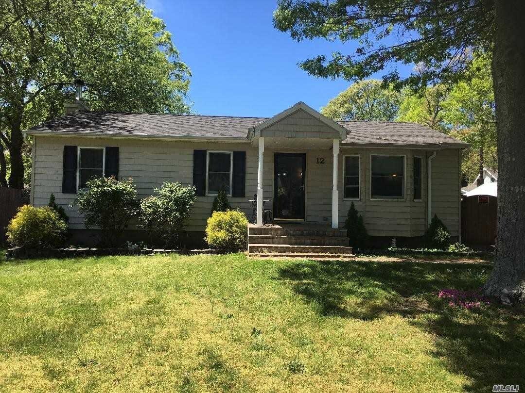 12 Wilson Ave, East Moriches, NY 11940 House Rental in East Moriches