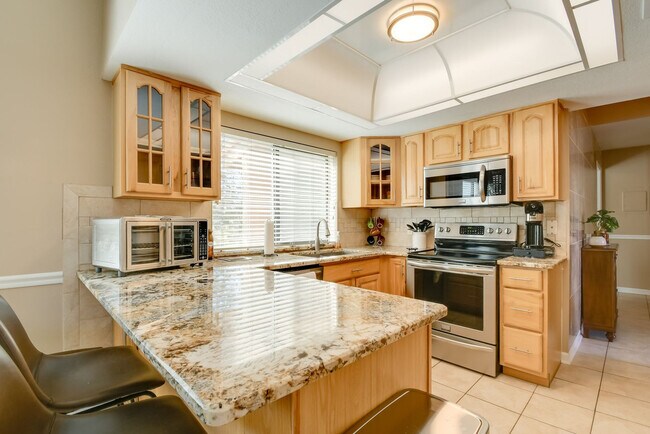 Building Photo - 16233 E Rosetta Dr