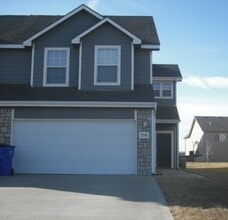 Building Photo - 2210 Brooke Bend
