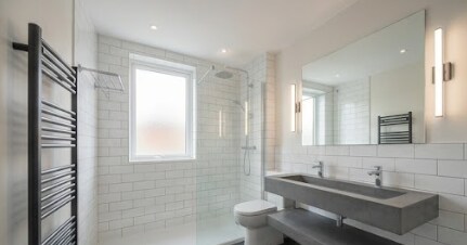 Foto del edificio - 16435 Creekbend Dr