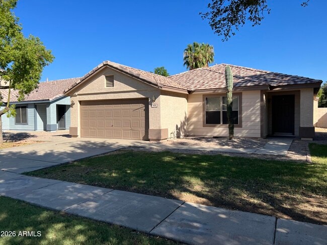 Building Photo - 434 W Fabens Ln