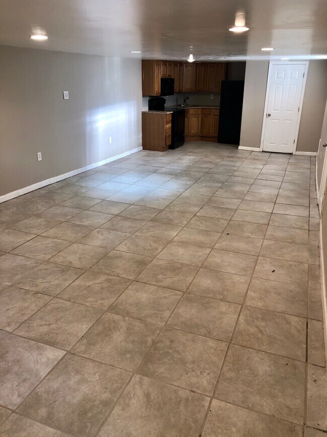 Foto del edificio - 5116 Cottage St