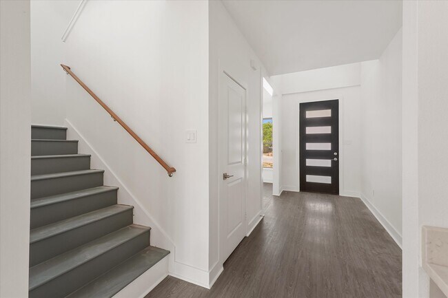 Building Photo - 3763 Wenatche Dr
