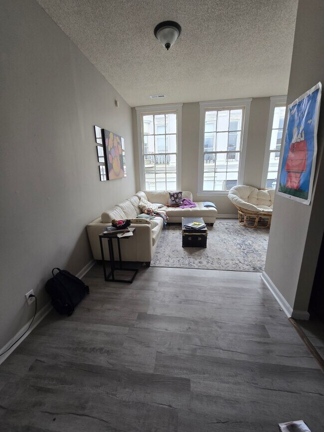 Foto del edificio - 322K