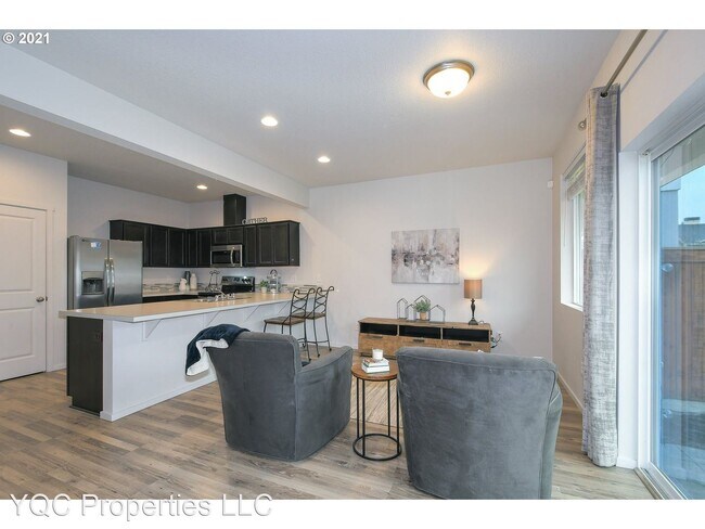 Building Photo - 3 br, 2.5 bath House - 2144 NE 115th Ct.