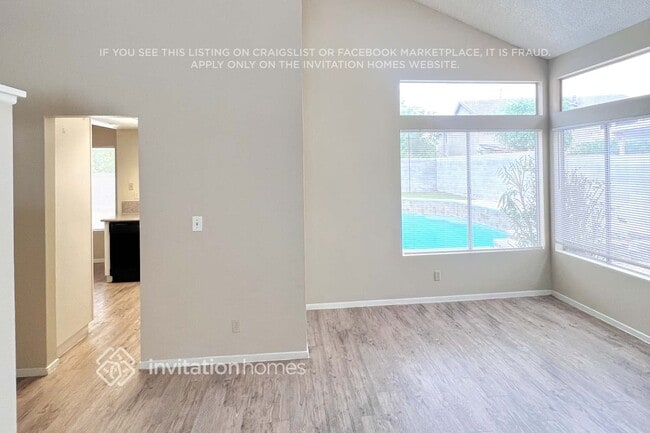 Building Photo - 330 Templeton Dr