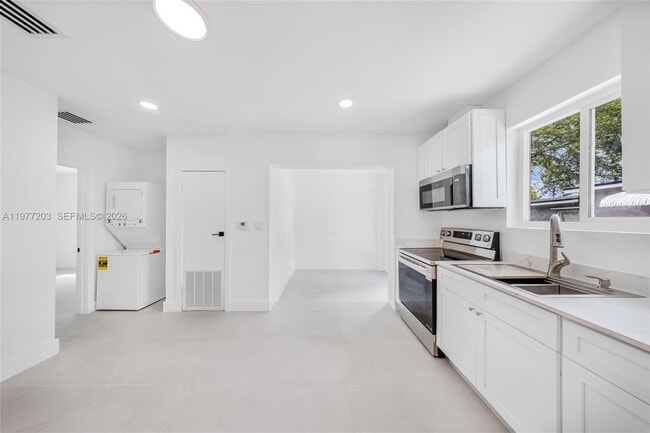 Foto del edificio - 250 NW 98th St