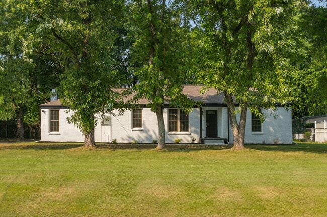 Building Photo - 1229 Berwick Trail