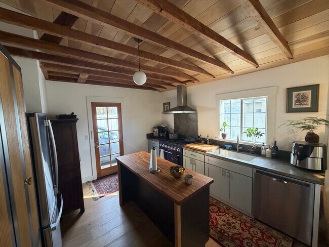 Foto del edificio - 4120 Polk Ave