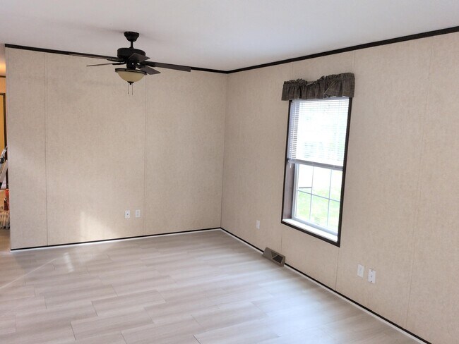 Foto del edificio - 106 Pine Grove Dr