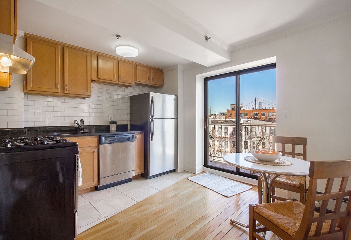 Foto principal - 1443 28th Ave