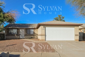 Building Photo - 6030 S Pin Oak Dr