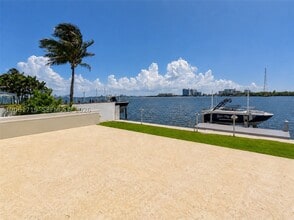 Building Photo - 8041 NE Bayshore Ct