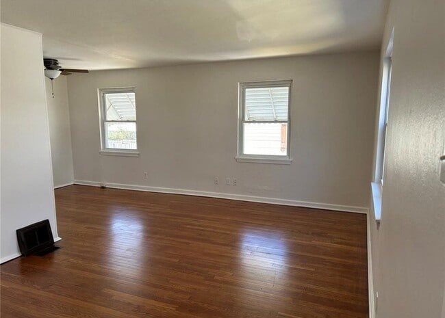 Building Photo - 9448 Harold Dr