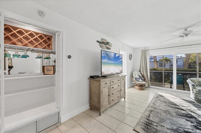 Foto del edificio - 500 S Washington Dr