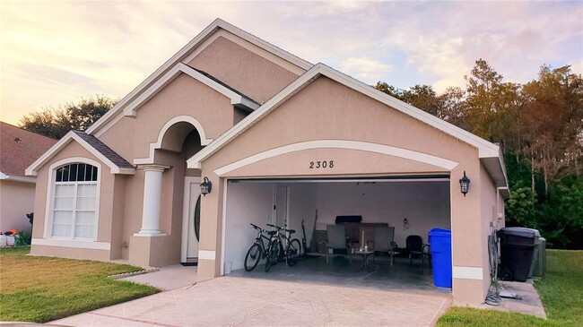 Foto del edificio - 2308 Lily Pad Ln