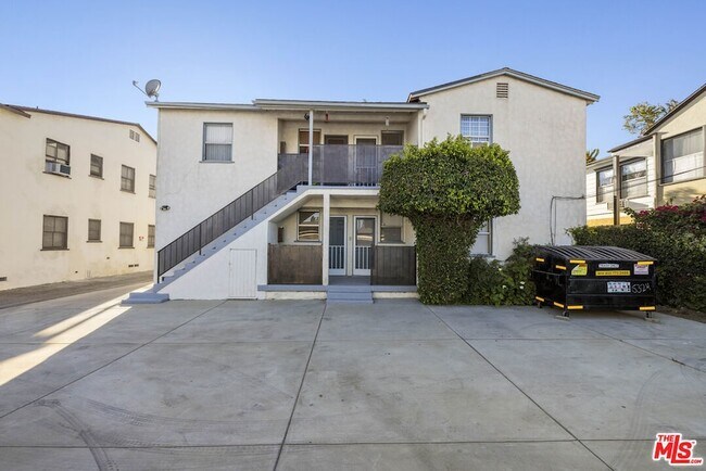 Foto del edificio - 5324 Vantage Ave