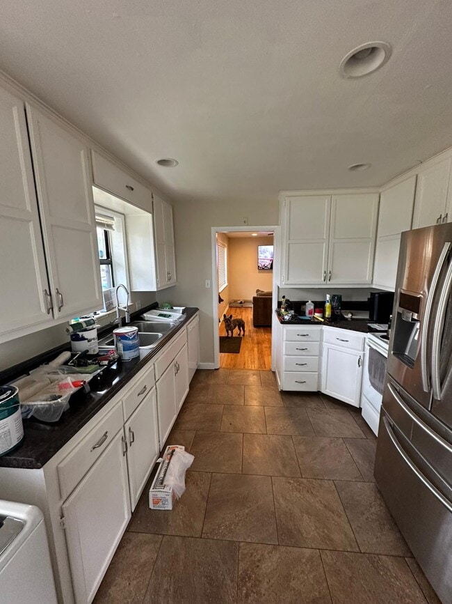 Photo - 1385 Upham St House