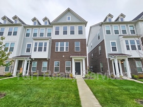 Building Photo - 1734 Blenker Dr