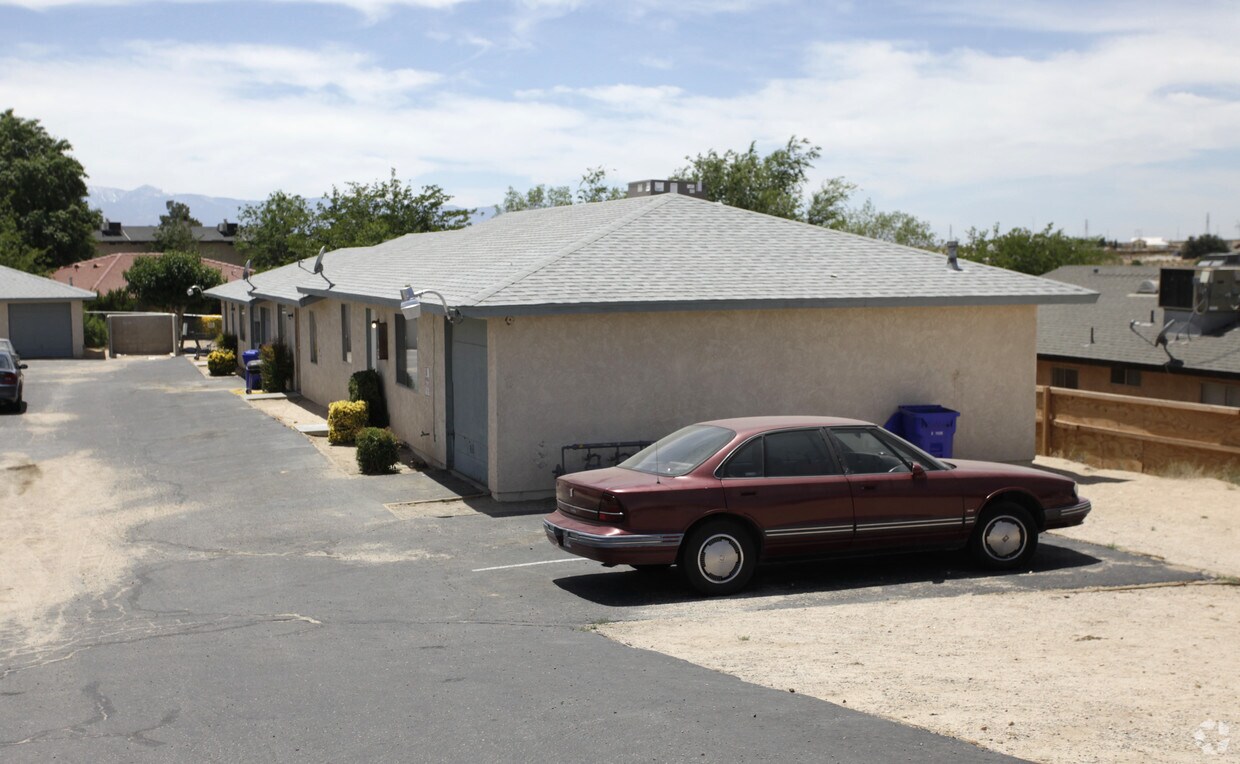 Primary Photo - 16252 Orick Ave