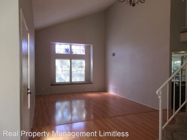 Building Photo - 4 br, 3 bath House - 5445 Butterfield Street