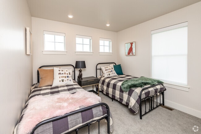 3BR, 2BA - C3/1,240 SF - The Cottages