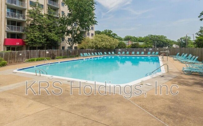 Building Photo - 2500 N Van Dorn St