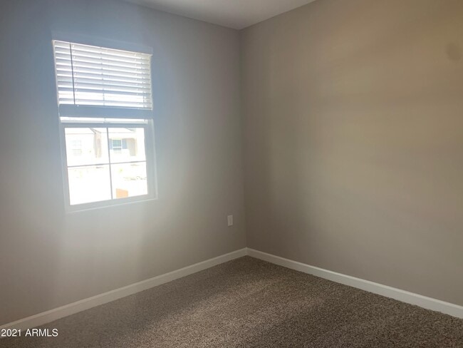 Building Photo - 264 S 189th Ln