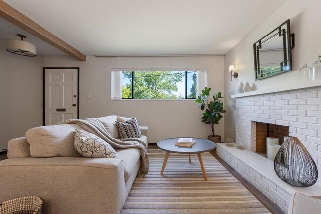 Photo du bâtiment - 1448 15th Av E