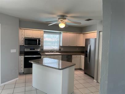 Foto del edificio - Pool Home in San Carlos Park | 3BR + 2BA | Screened Lanai | $2,895/mo