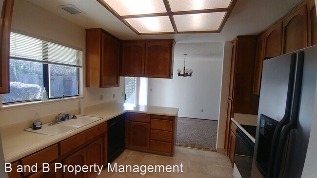 Building Photo - 3 br, 2 bath House - 104 Pioneer Drive