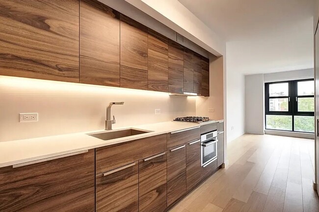 Building Photo - 171 Suffolk St