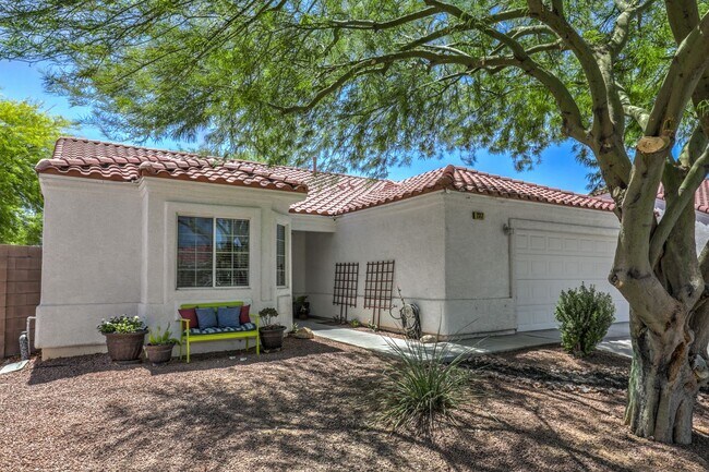 Foto del edificio - Charming 3-Bed, 2-Bath Home with Modern Upgrades!