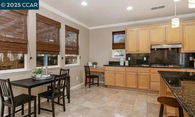 Foto del edificio - 1557 Amber Ln