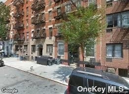 Foto del edificio - 413 E 82nd St