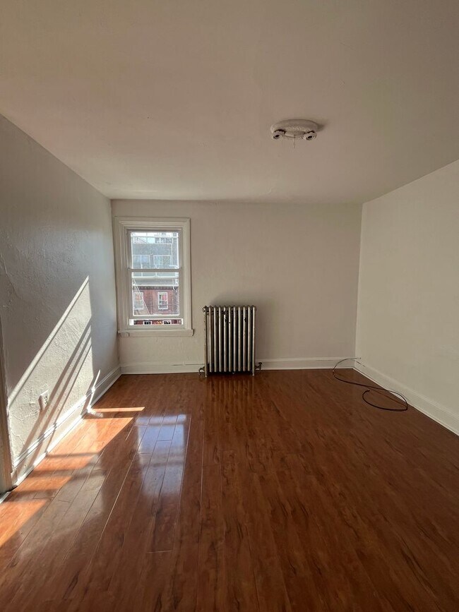 Foto del edificio - 2245 Bainbridge St