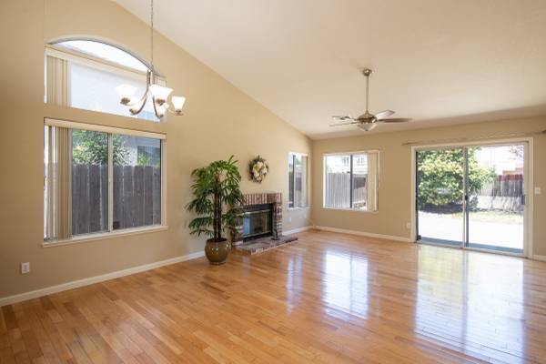 Building Photo - 775 Sugar Pine Dr