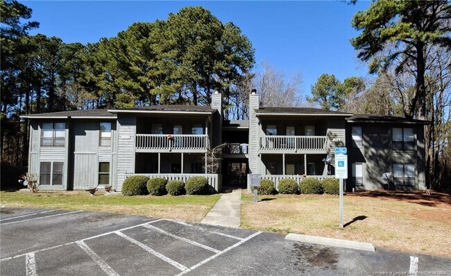 Building Photo - 1908 Tryon Dr