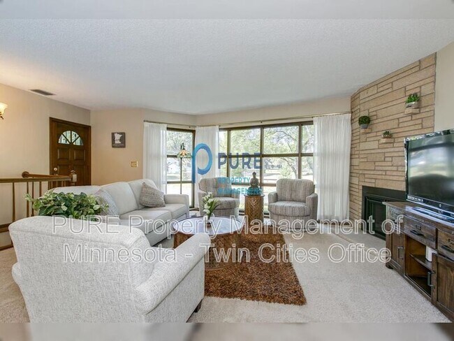 Foto del edificio - 3300 Lee Ave N