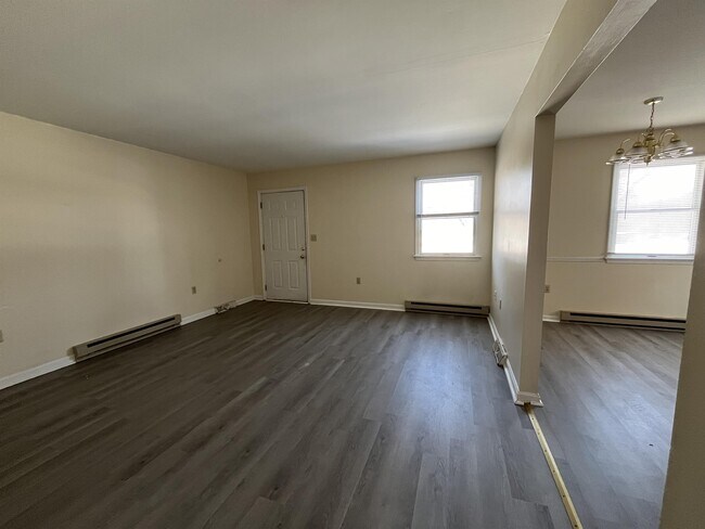 Foto del edificio - 702 Thomas Ln