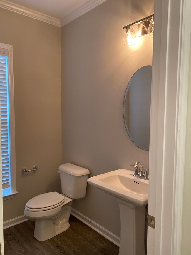 Foto del edificio - 219 Sonoma Dr