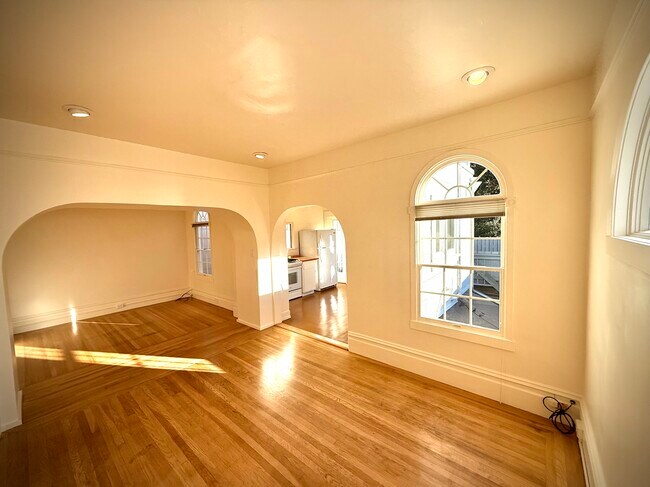 Sala de estar y comedor - 2251 Filbert St