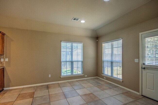 Building Photo - BEAUTIFUL HOME IN PRESTON LAKES