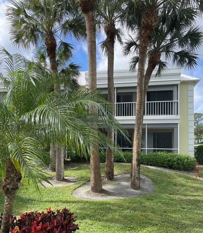 Building Photo - 1600 SE St Lucie Blvd