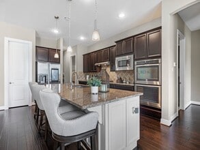 Building Photo - 24910 Meadowthorn Crest Ln