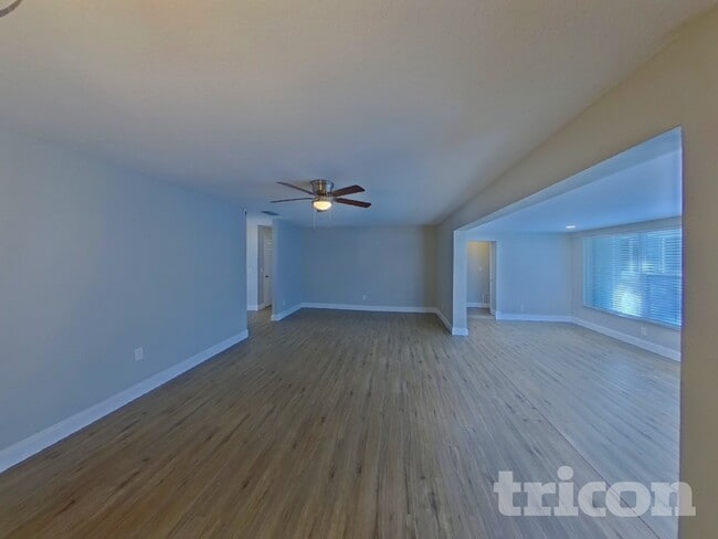 Building Photo - 1641 Patlin Cir N