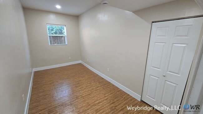 Foto del edificio - 2934 Sidney Ave