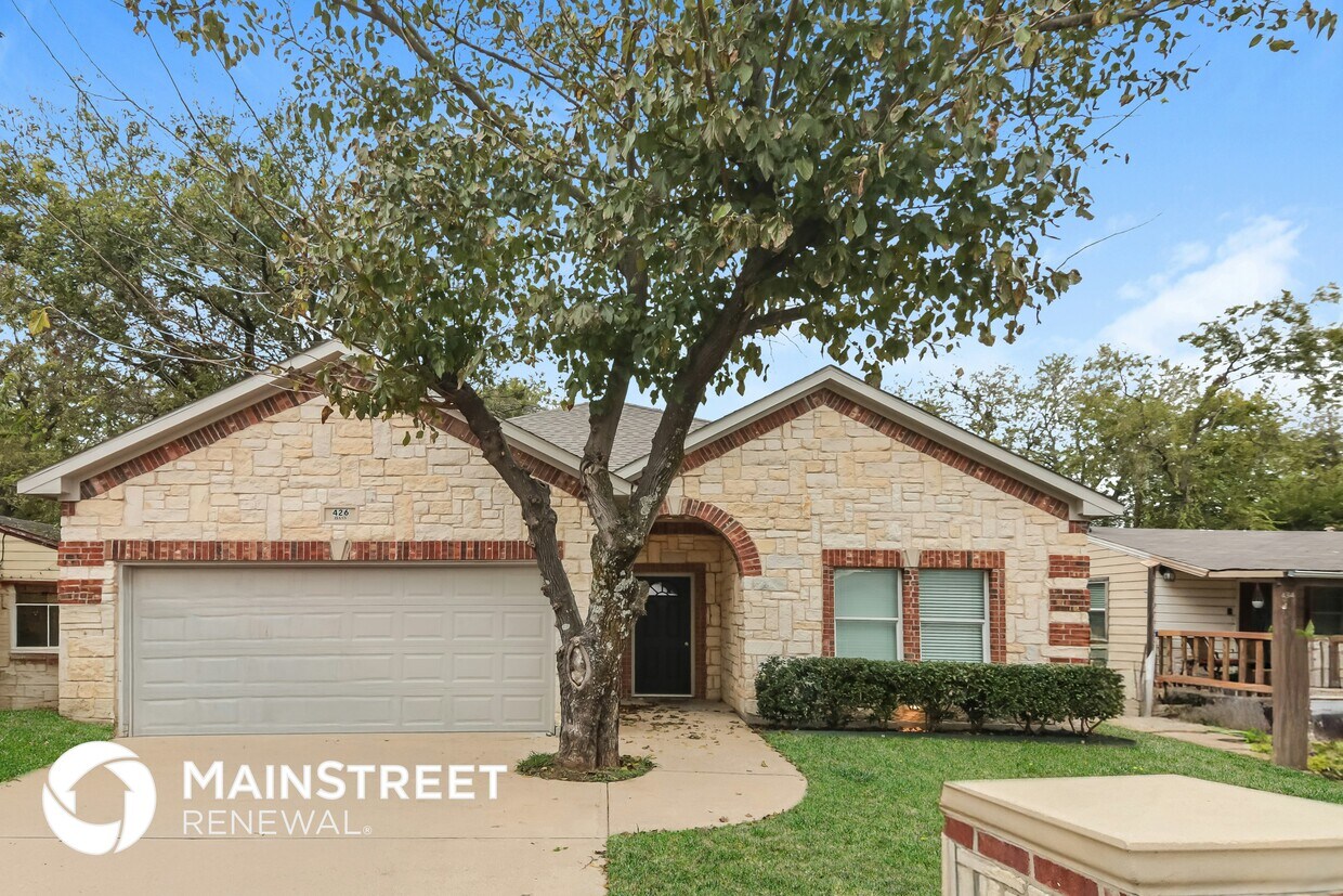 Foto principal - 426 Bass Rd