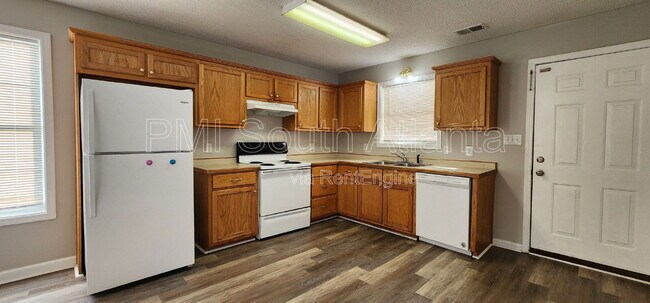 Foto del edificio - 139 Kathryn Rd