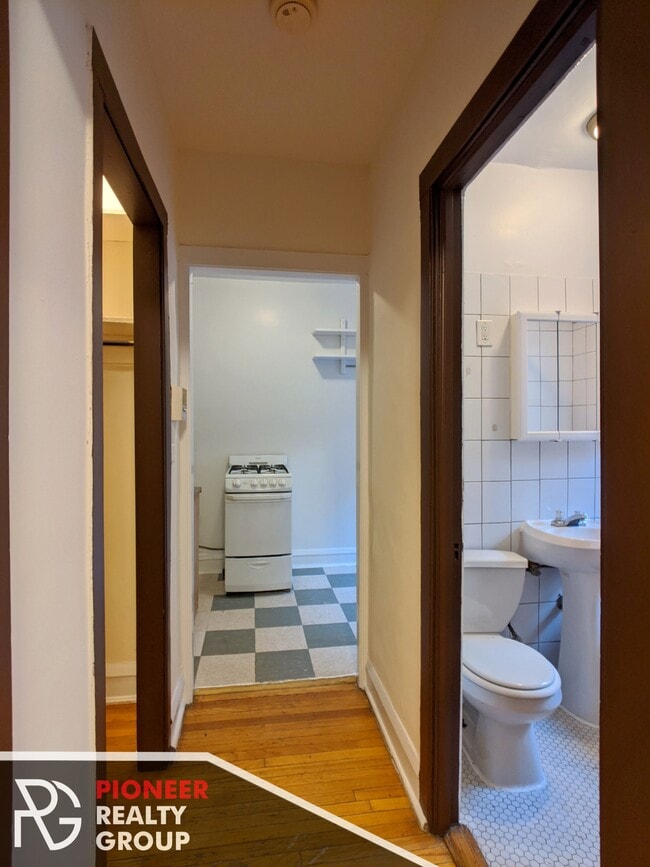 Building Photo - 3308 W Schubert Ave